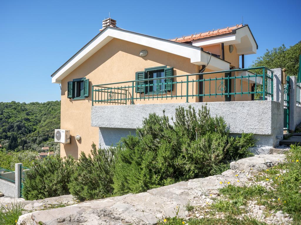 Holiday Home Sunny Hill Kamenari Bagian luar foto